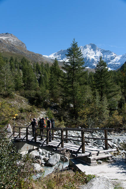 Bei 1900m überqueren wir den Bach in Richtung Le Chieso.