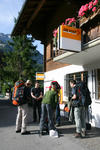  Über Gstaad geht es mit dem Postauto weiter bis nach Gsteig.